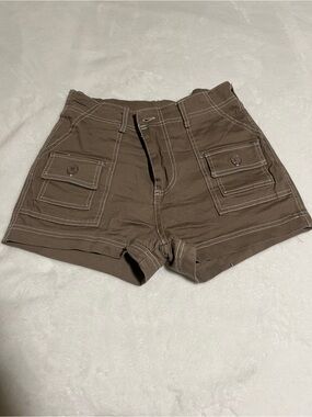 Harper & Ivy Brown Cargo Pocket Shorts with White Topstitch